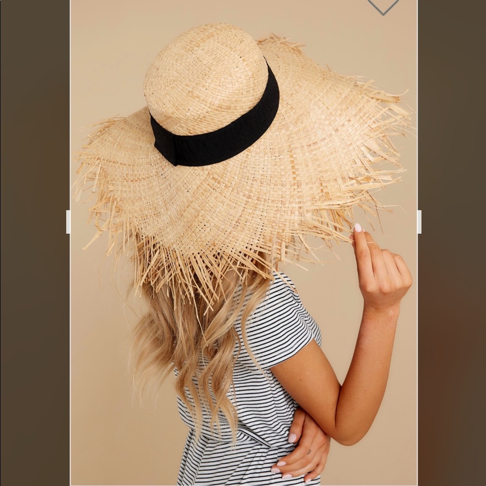 Beach Hat 🌴 - Picture 2 of 7